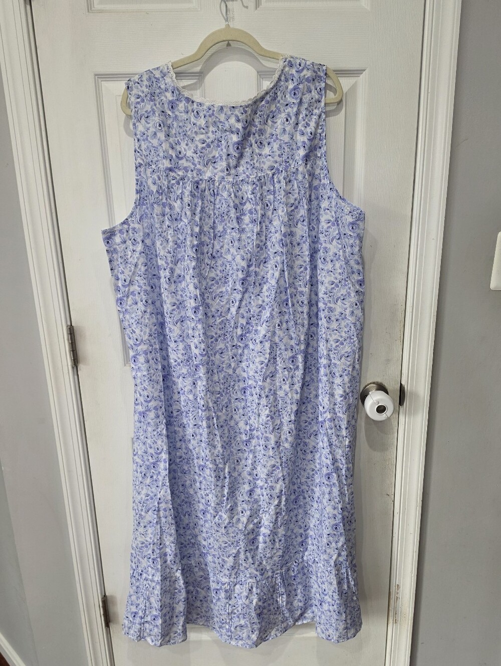 Eileen West floral sweetheart neck nightgown Size 3X - Picture 7 of 16